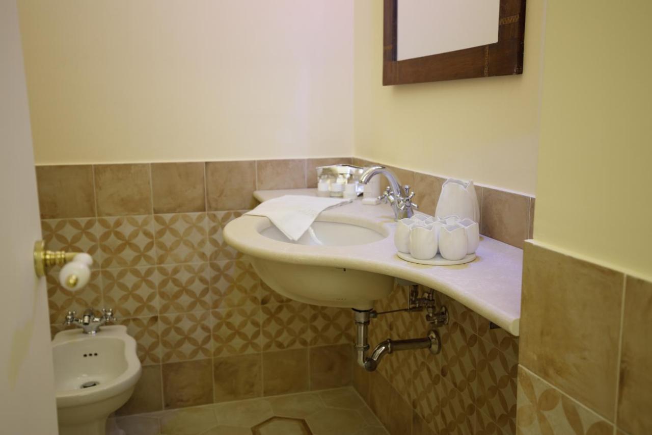 몰라디바리 Palazzo Introna B&B 외부 사진