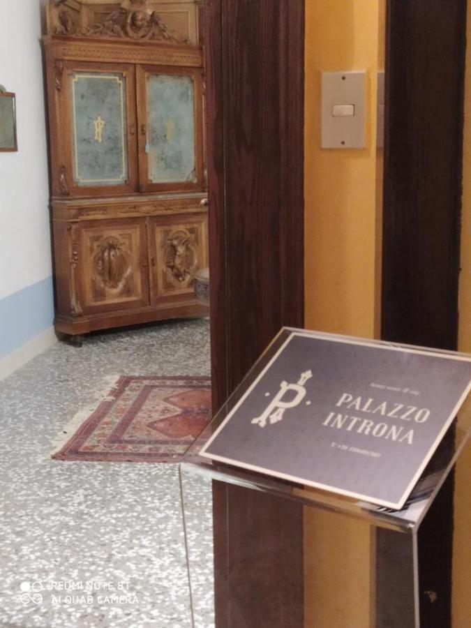 몰라디바리 Palazzo Introna B&B 외부 사진