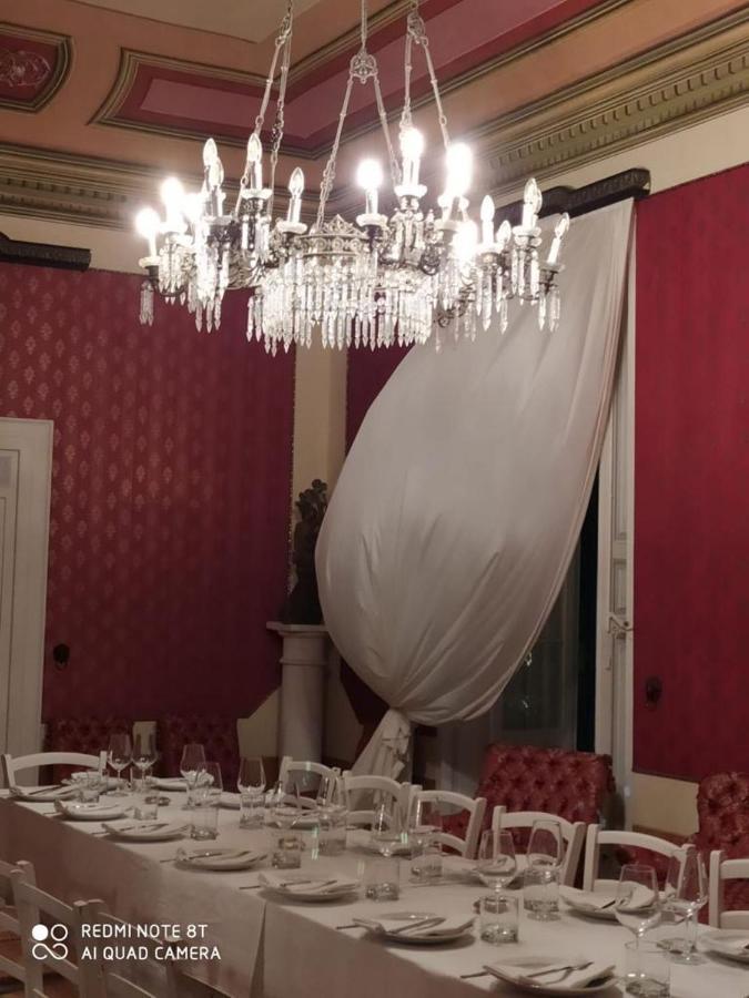 몰라디바리 Palazzo Introna B&B 외부 사진