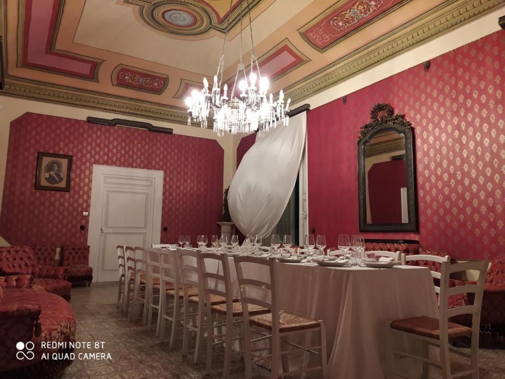 몰라디바리 Palazzo Introna B&B 외부 사진